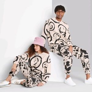 NWT SOLD OUT FAVORITE Target Wild Fable Smiley Face Sweatshirt - Size L